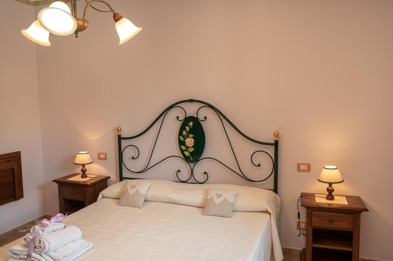 Agriturismo La Rocca Assisi ペトリニャーノ エクステリア 写真