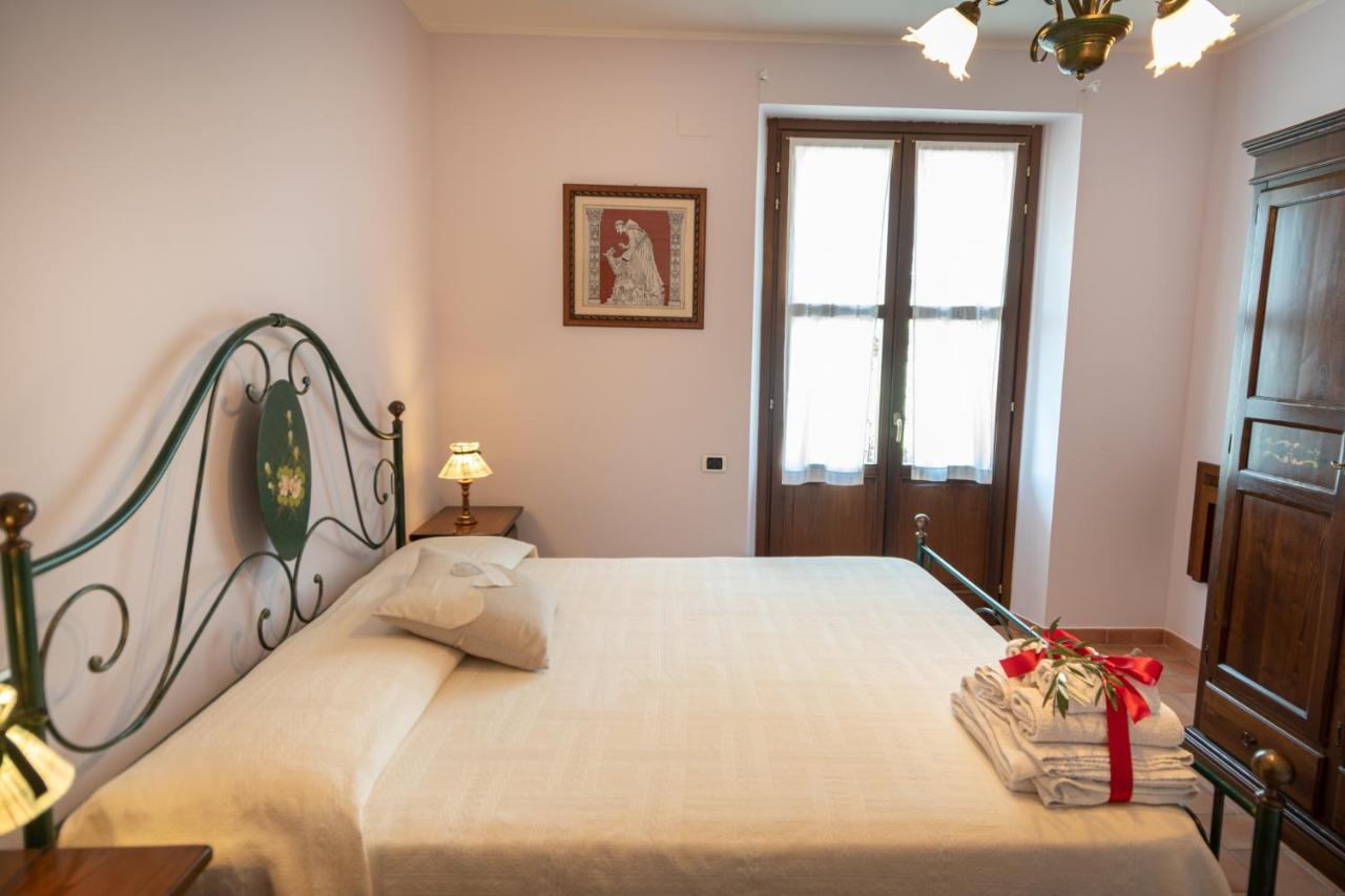 Agriturismo La Rocca Assisi ペトリニャーノ エクステリア 写真